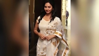 Married Aunty Indulges In Phone Sex With Young Lover In Telugu