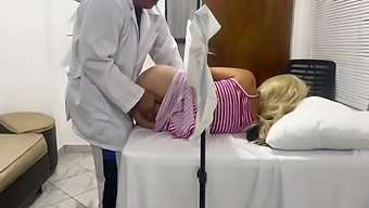 Zvodná Manželka Zvedená Zvrátenosťou Gynekológa, Zneužitá Afrodiziakom A Nahratá