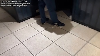 Vidéo Amateur Pov D'Un Sexe Non Protégé Avec Un Étranger Dans Un Cinéma X