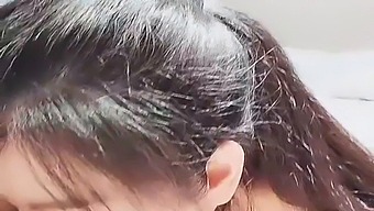 Hành Động Deepthroat Hoang Dã Với Nôn Và Nghẹn: Trải Nghiệm Tình Dục Miệt Mài