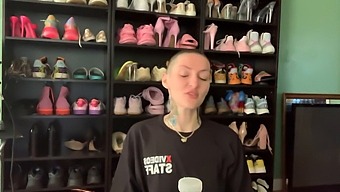 Amatör Kız Rubi Rose Sıcak Duş Striptiz Ve Twerk Yapıyor